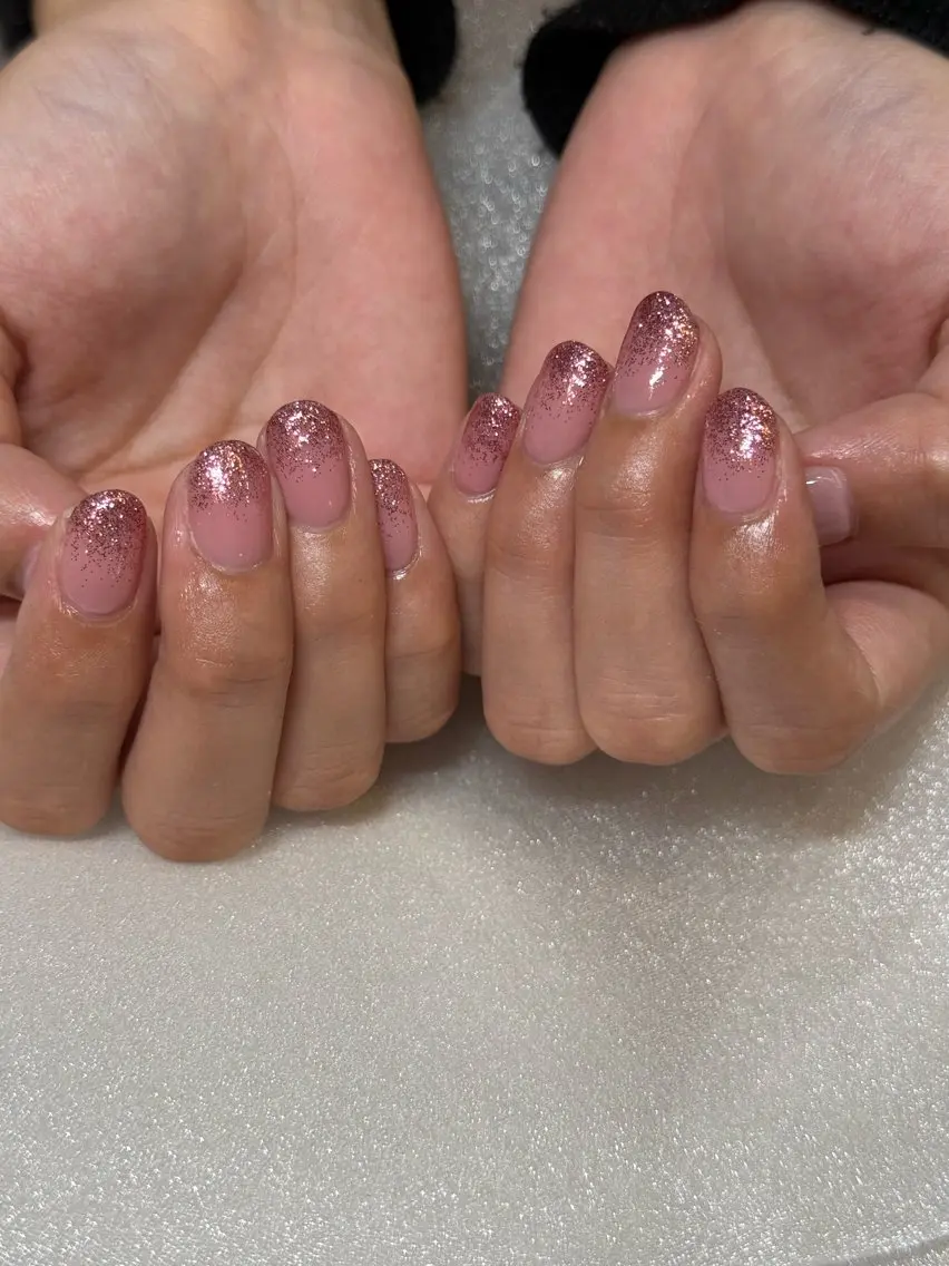 ネイル グラデーション ungu  Ami 🎀✨️のネイルデザイン