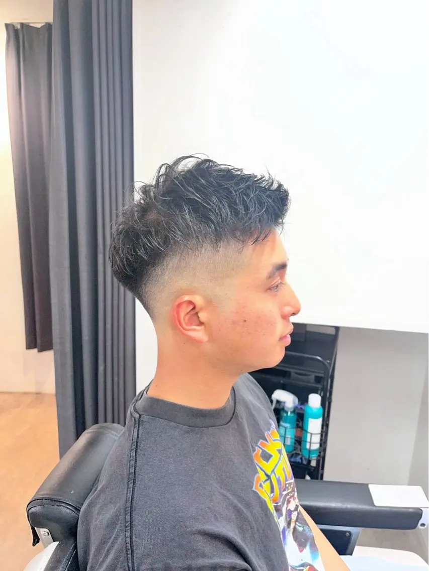 ショート パーマ メンズ 佐々木 優人のヘアスタイル