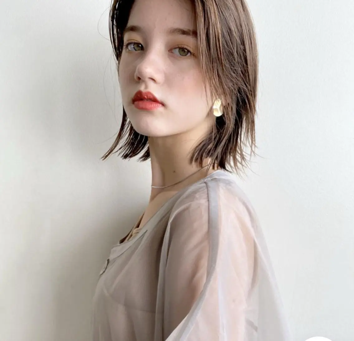 ショート YUJIN ツイスパ波巻き🔥のヘアスタイル