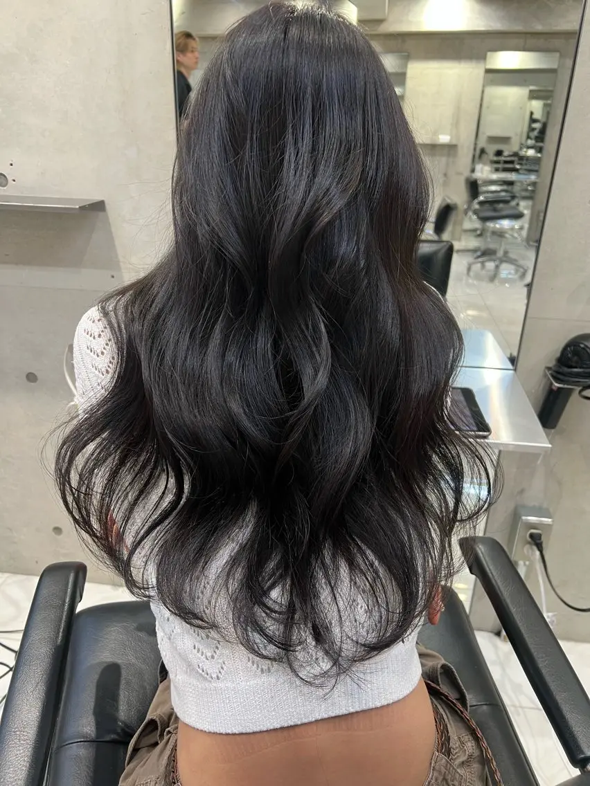 ロング YOLO 渋谷 RIONAのヘアスタイル