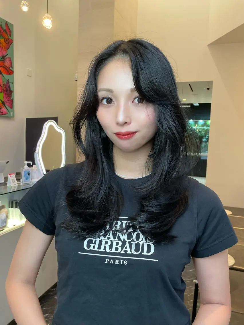 セミロング カット ヘアカラー 韓国✖️網紅🖤 パーマYURIYAのヘアスタイル