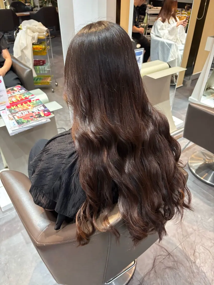 シャンプー+レディースカット(ロング)の写真