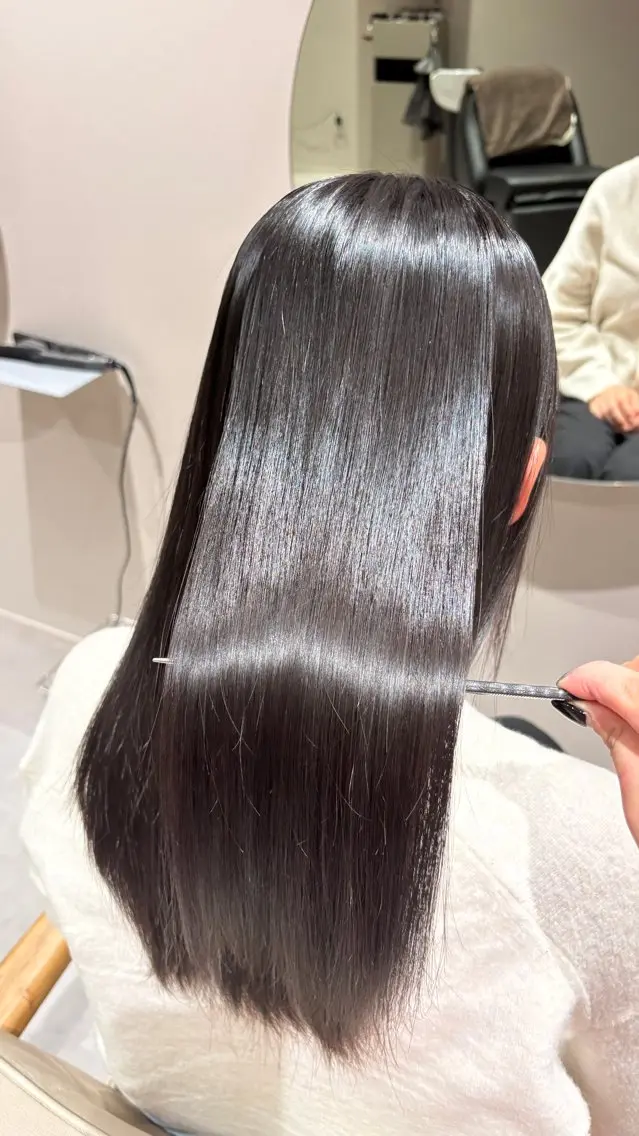ロング 縮毛矯正 井山 葵のヘアスタイル