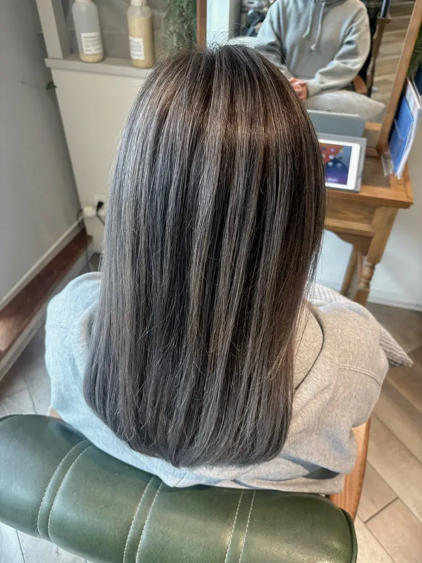 セミロング カラー ヘアカラー トリートメント 鮫島海斗☆レイヤー☆ ケアブリーチのヘアスタイル