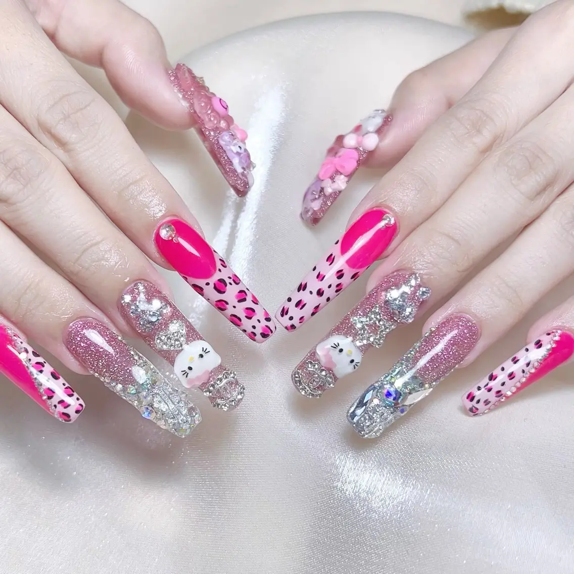 ネイル ハンドネイル NAILサロン 木にいるのネイルデザイン