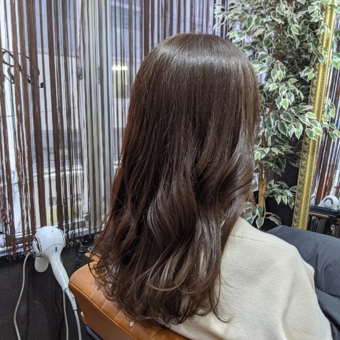 セミロング カラー カット ヘアカラー ヘアセット HIKARI@ Ruheplatzのヘアスタイル