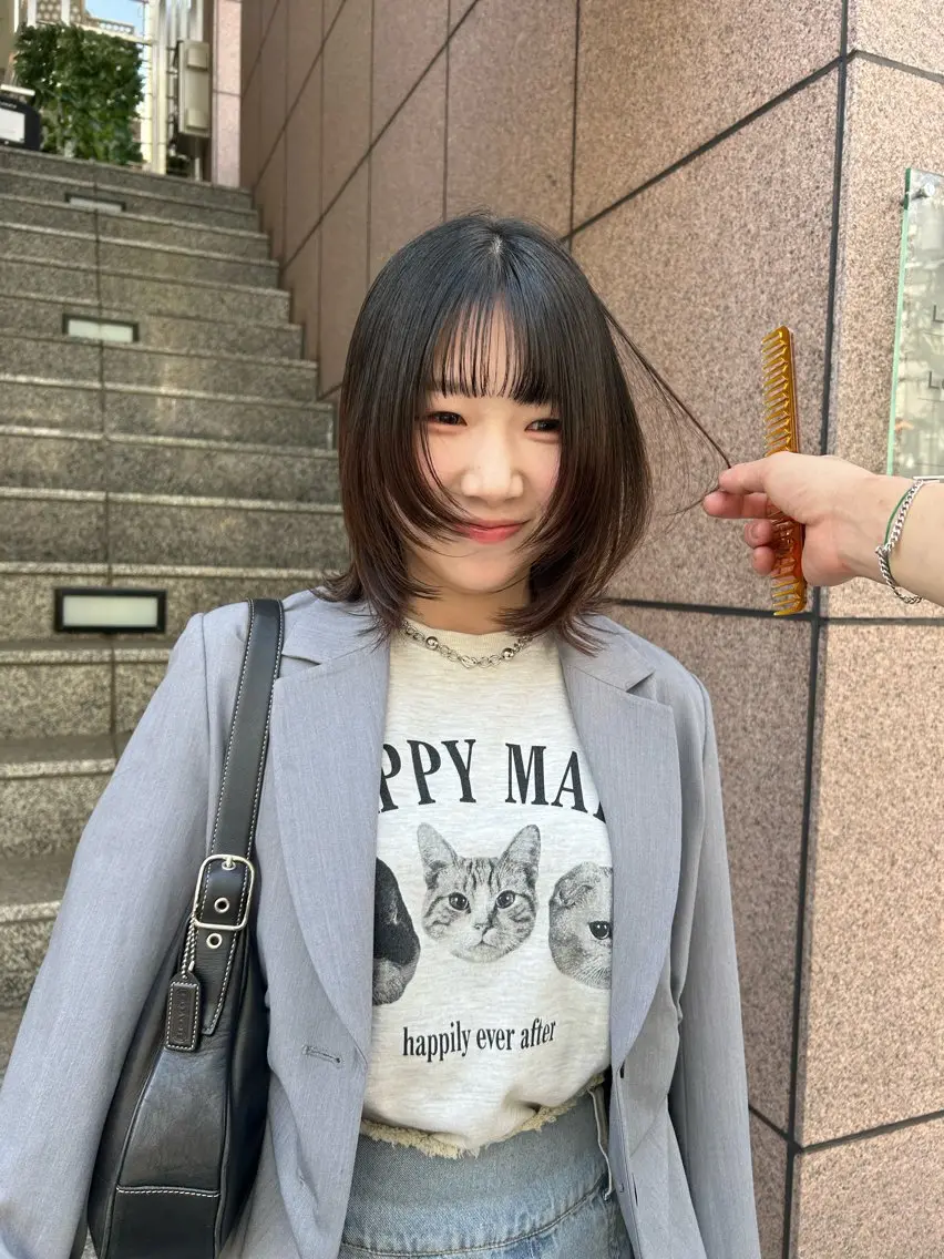ショート ヘアアレンジ ハイトーンボブ 前田 表参道　グレージュのヘアスタイル