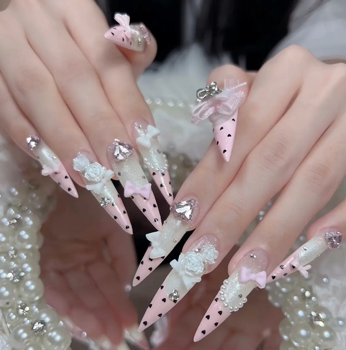 ネイル アートネイル ボルドー フレンチネイル ジェルネイル 氷ネイル・うるうるネイル ハンドネイル Julie NailSalonのネイルデザイン