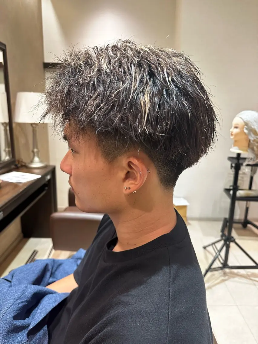 ショート メンズ カット パーマ トリートメント 荒木 郁実のヘアスタイル