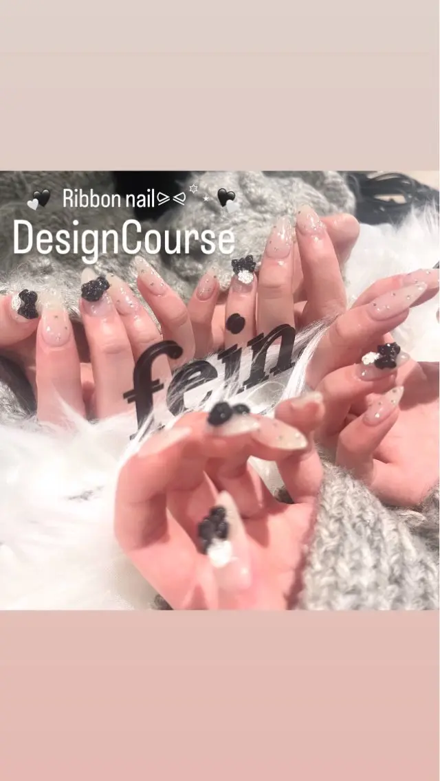 ネイル ハンドネイル 🧁fein. nana🩵のネイルデザイン