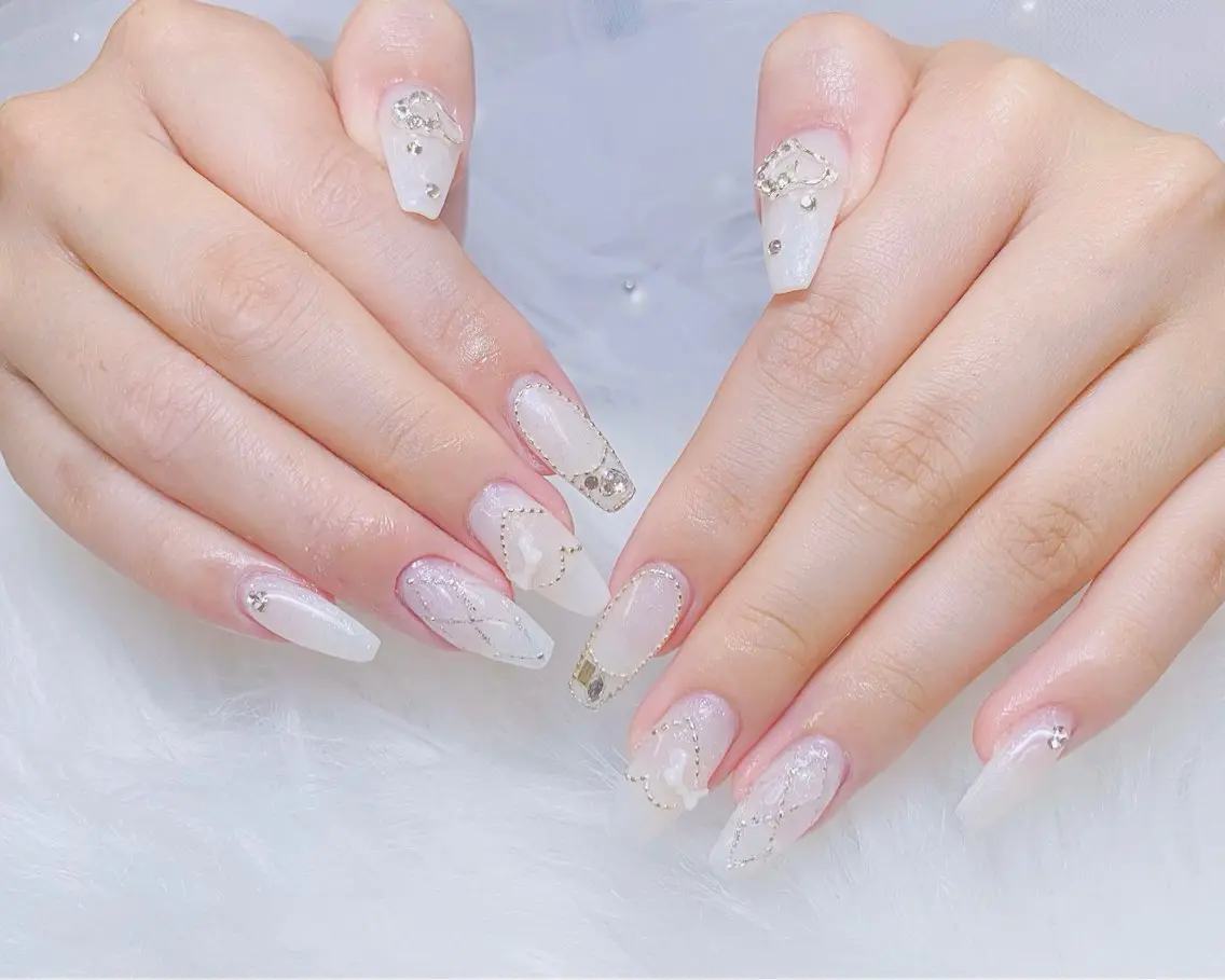ネイル チークネイル 長さ出し フットネイル 韓国ネイル マグネットネイル ハンドネイル ハンドケア AN NAIL _HOAのネイルデザイン