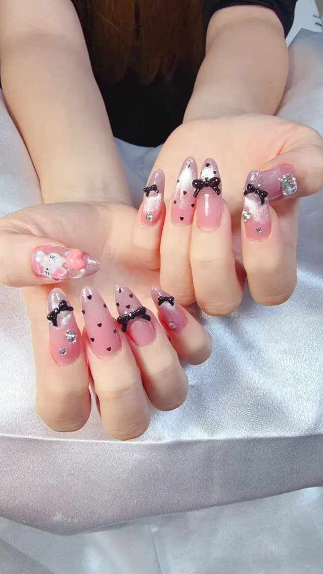 ネイル オーロラネイル チークネイル 長さ出し フットネイル フレンチネイル ハンドネイル Miss Nailのネイルデザイン