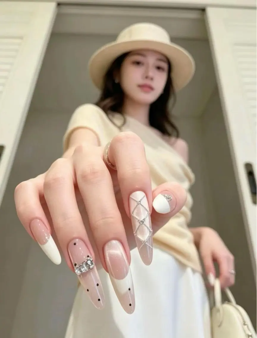 ネイル アートネイル フレンチネイル ジェルネイル 韓国ネイル マグネットネイル HAPPI NAIL 大国町のネイルデザイン