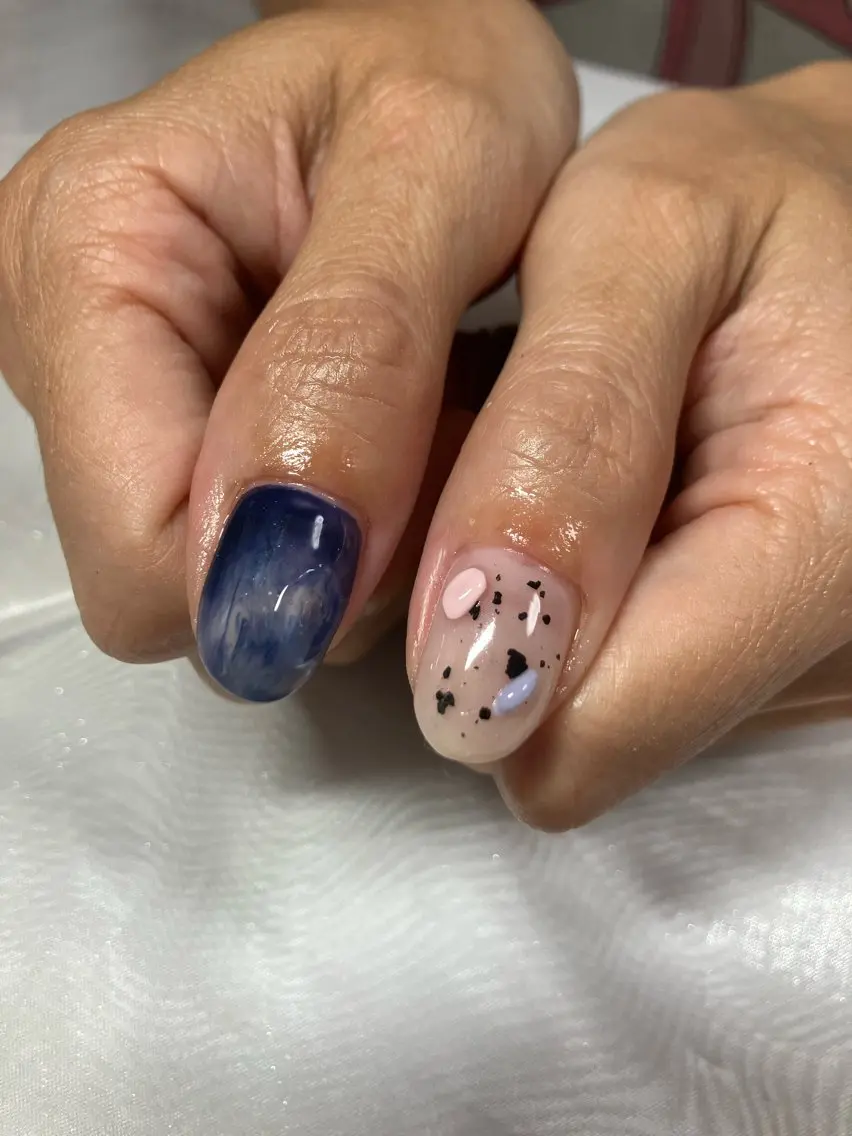 ハンドネイル 荒木 莉奈のネイルデザイン