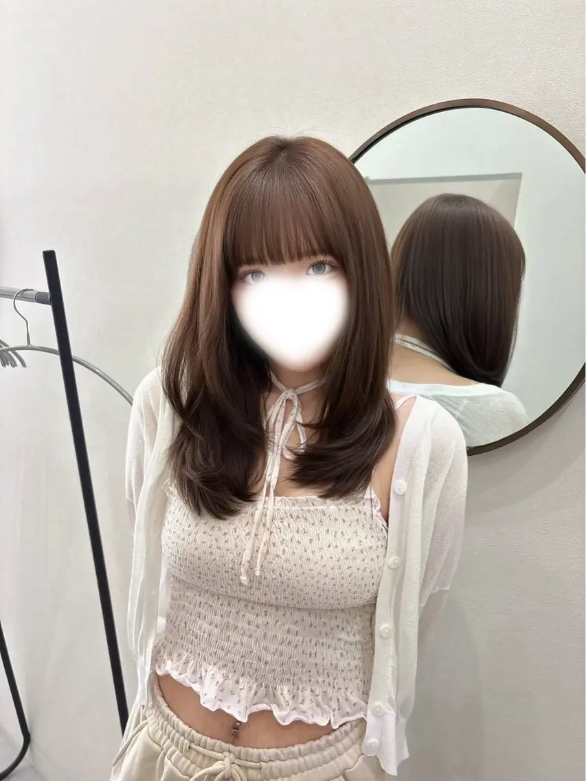 ロング カット ヘアカラー 信山 怜生のヘアスタイル