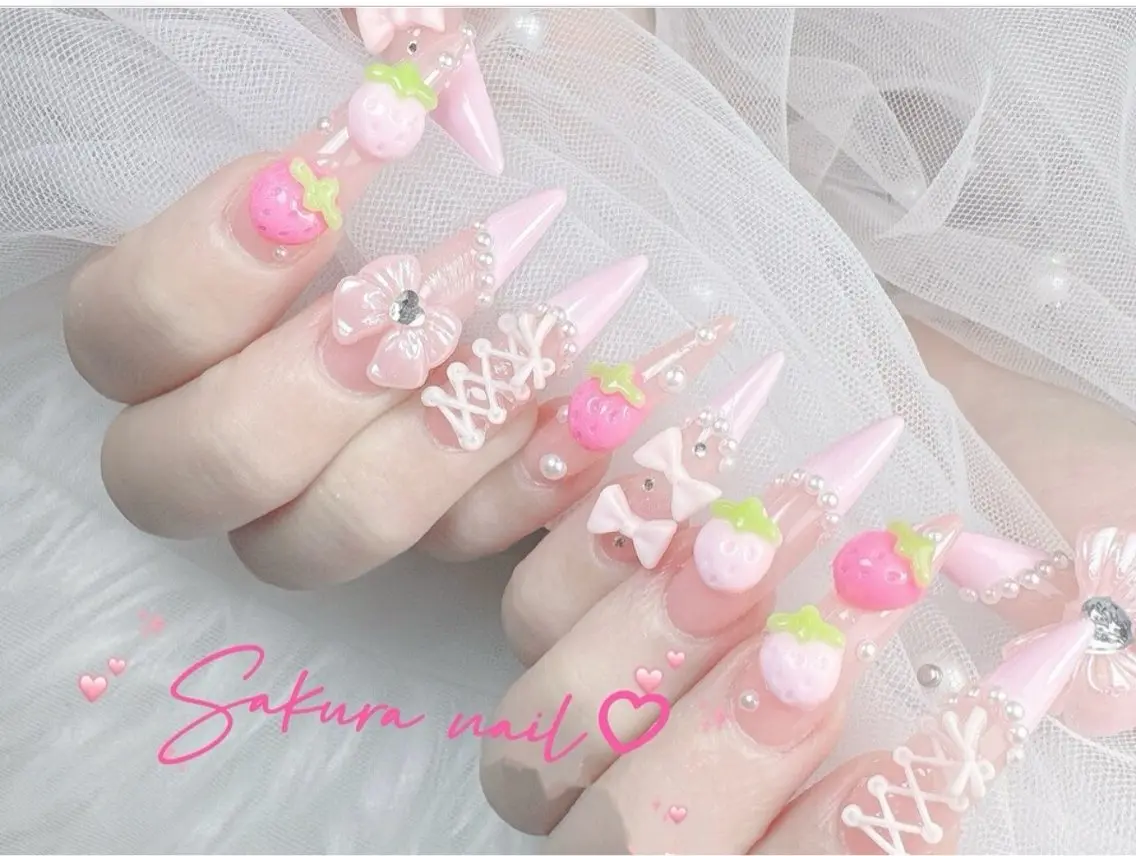 ネイル オーロラネイル クリアネイル フレンチネイル ジェルネイル ガーリー ハンドネイル Sakura Nanaのネイルデザイン