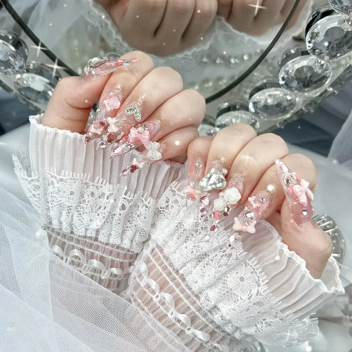 ネイル ブルー 長さ出し フラワーネイル キラキラネイル 水色 ハンドネイル フットネイル Umee Nailのネイルデザイン