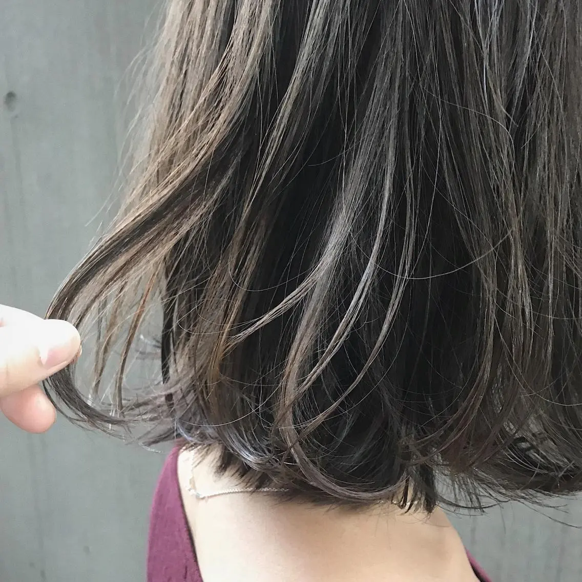 ミディアム カラー パーマ ヘアアレンジ 黒髪 透明感カラー グレージュ カット ヘアカラー トリートメント 松田 亮葉のヘアスタイル