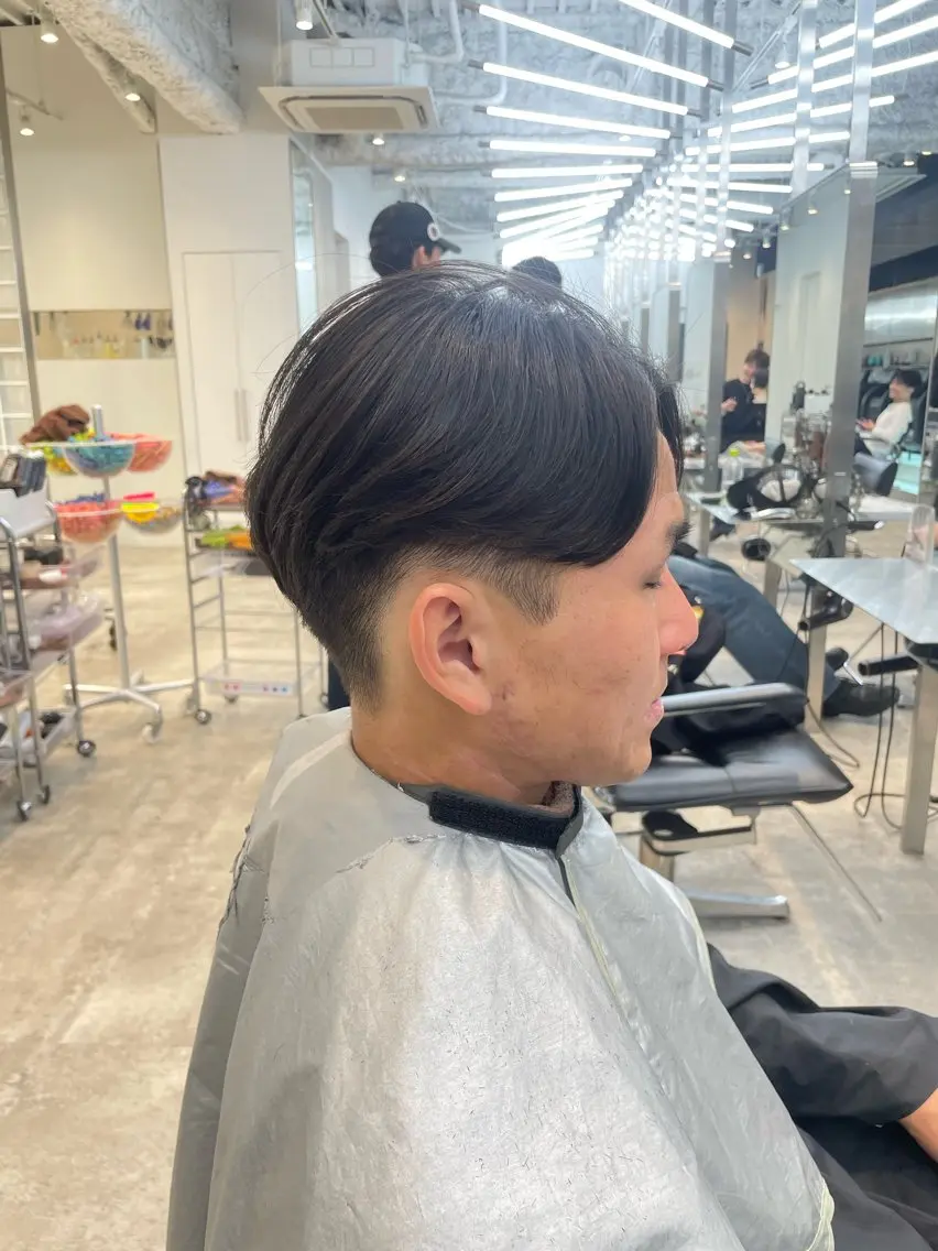ショート パーマ メンズ 顔周りカット 縮毛矯正 カット 縮毛矯正 神山 哲のヘアスタイル
