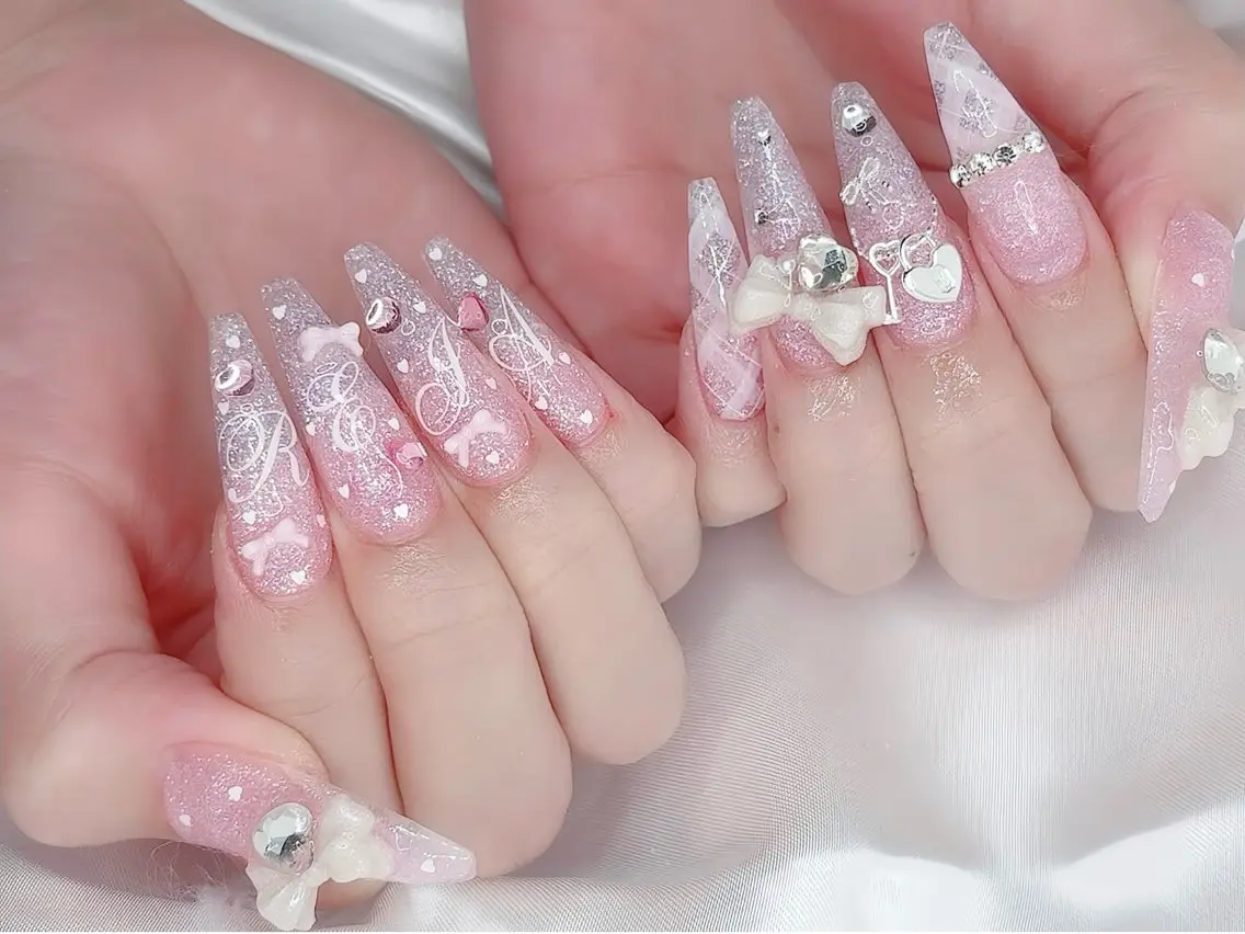 ネイル オーロラネイル チークネイル 桜ネイル クリアネイル ドット ハンドネイル Rin Nail Shinokuboのネイルデザイン
