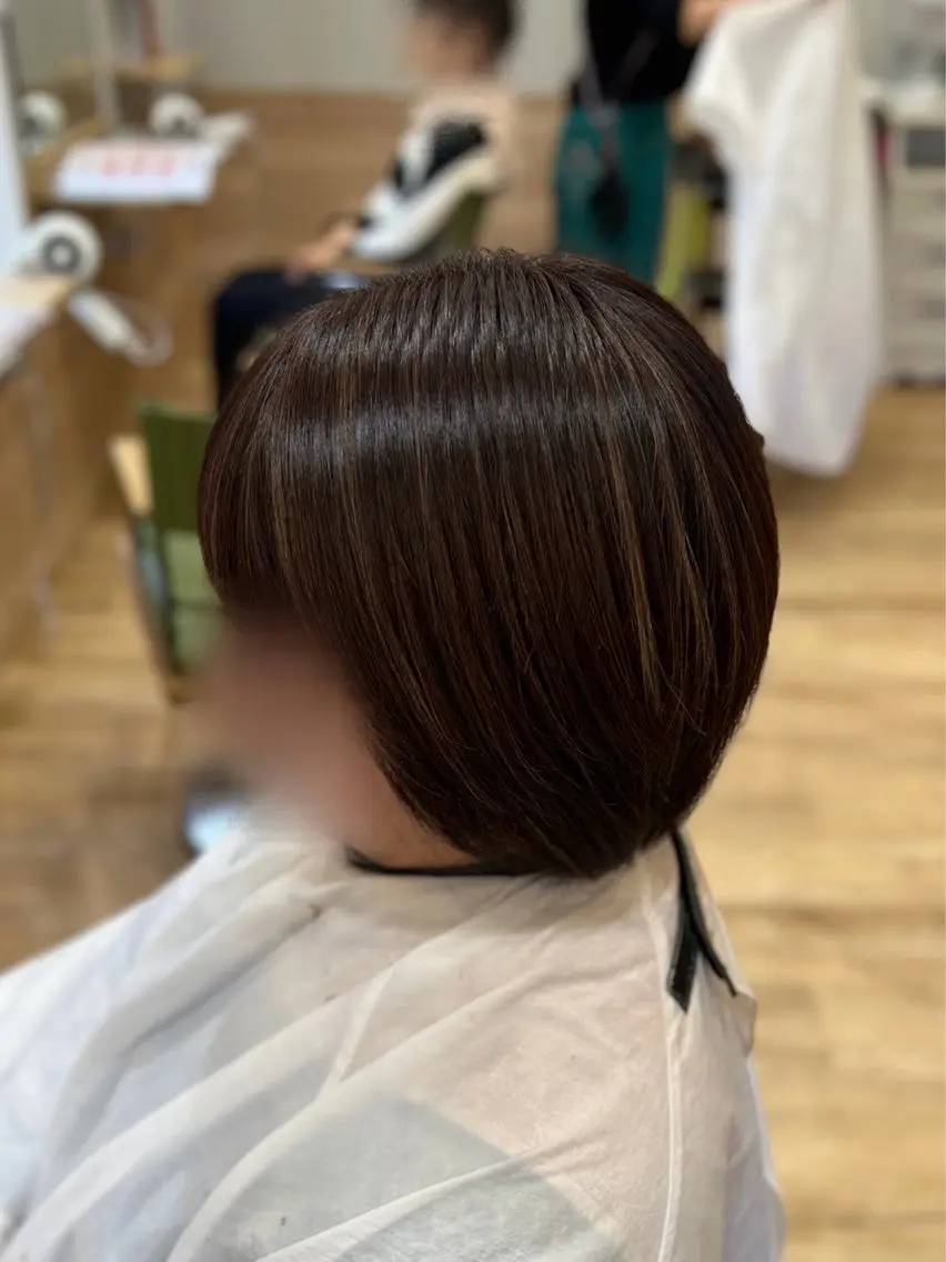 カラー ハイライトカラー カット ヘアカラー トリートメント 山口 玖瑠美のヘアスタイル