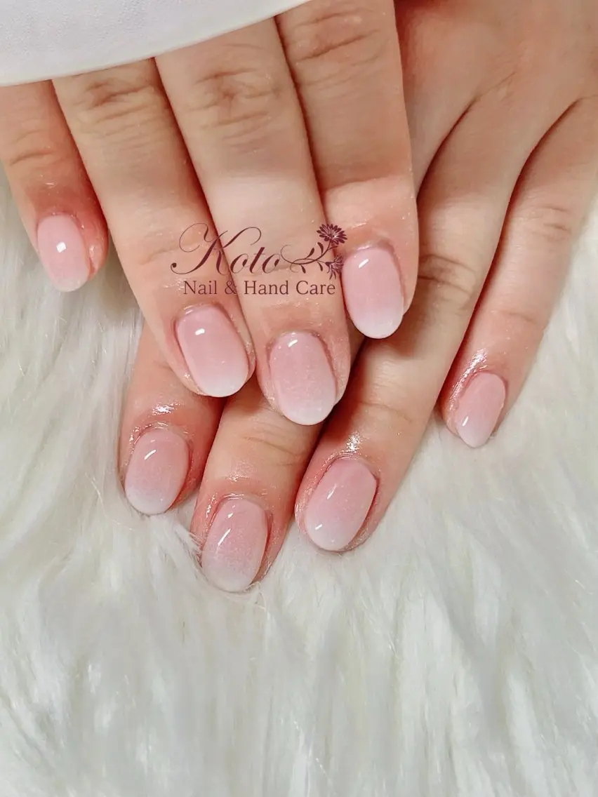 ネイル 長さ出し ジェルネイル 持ち込み ニュアンスネイル 赤色 ハンドネイル Nail Salon KOTOのネイルデザイン