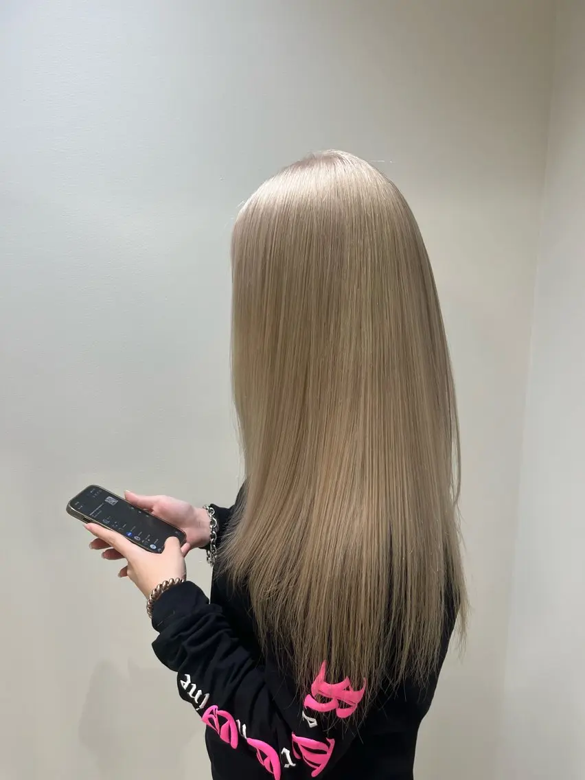 ロング カラー グレージュ ブリーチカラー特化 美容師/𝕐𝕌𝕀のヘアスタイル