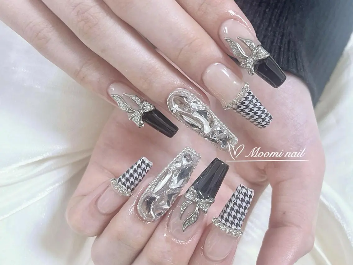 ネイル 成人式 長さ出し フットネイル フレンチネイル ジェルネイル moomi nail スカルプ専門のネイルデザイン