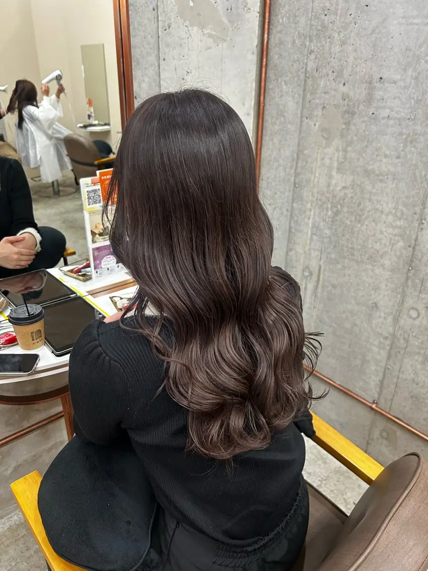 ロング カラー ブラウンカラー ヘアカラー 顔周りレイヤー/ ふわあいりのヘアスタイル