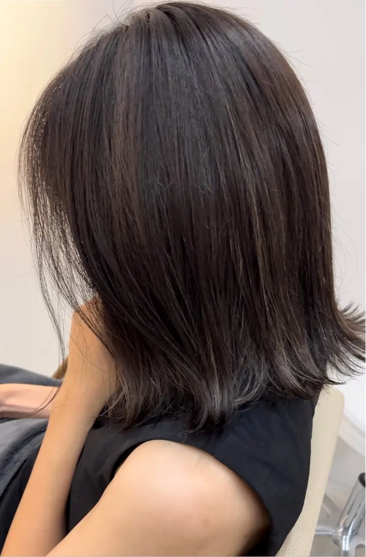 ミディアム ボブ ハイライト カット ヘアカラー トリートメント 恒松 大毅のヘアスタイル