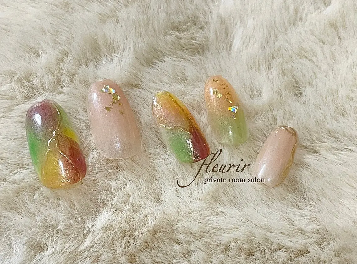 ネイル アートネイル ブラウン ゴールド グラデーション グリーン フルリール 【プライベートサロンのネイルデザイン