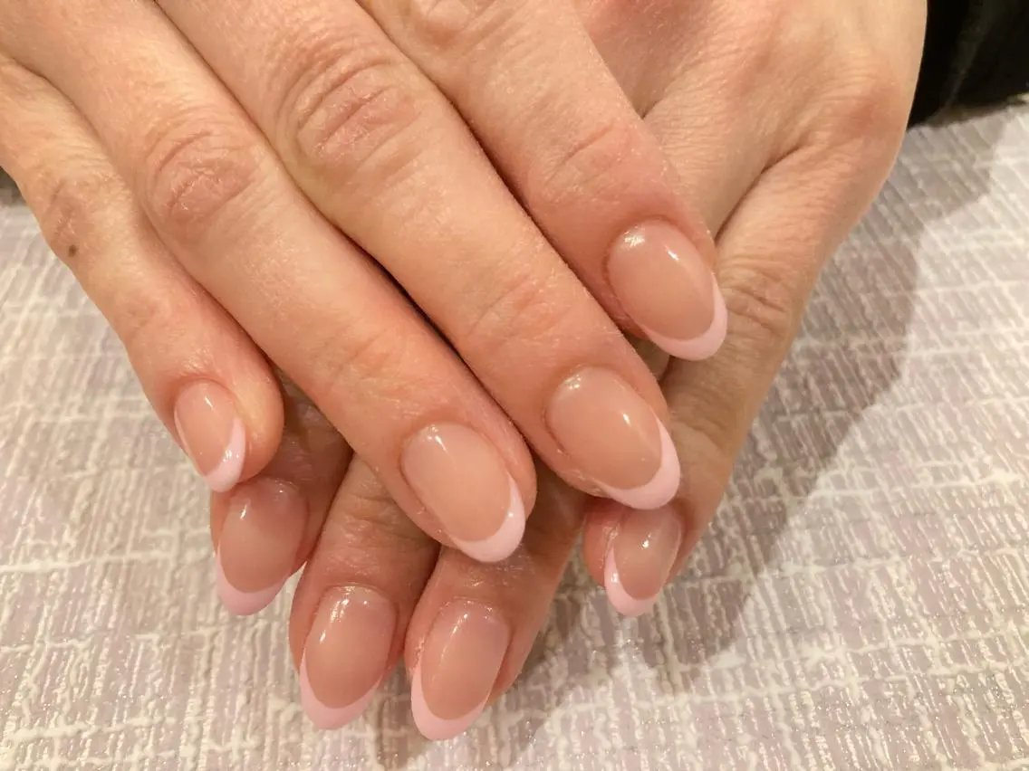 ネイル フレンチネイル ピンク Lisa’s Salonのネイルデザイン