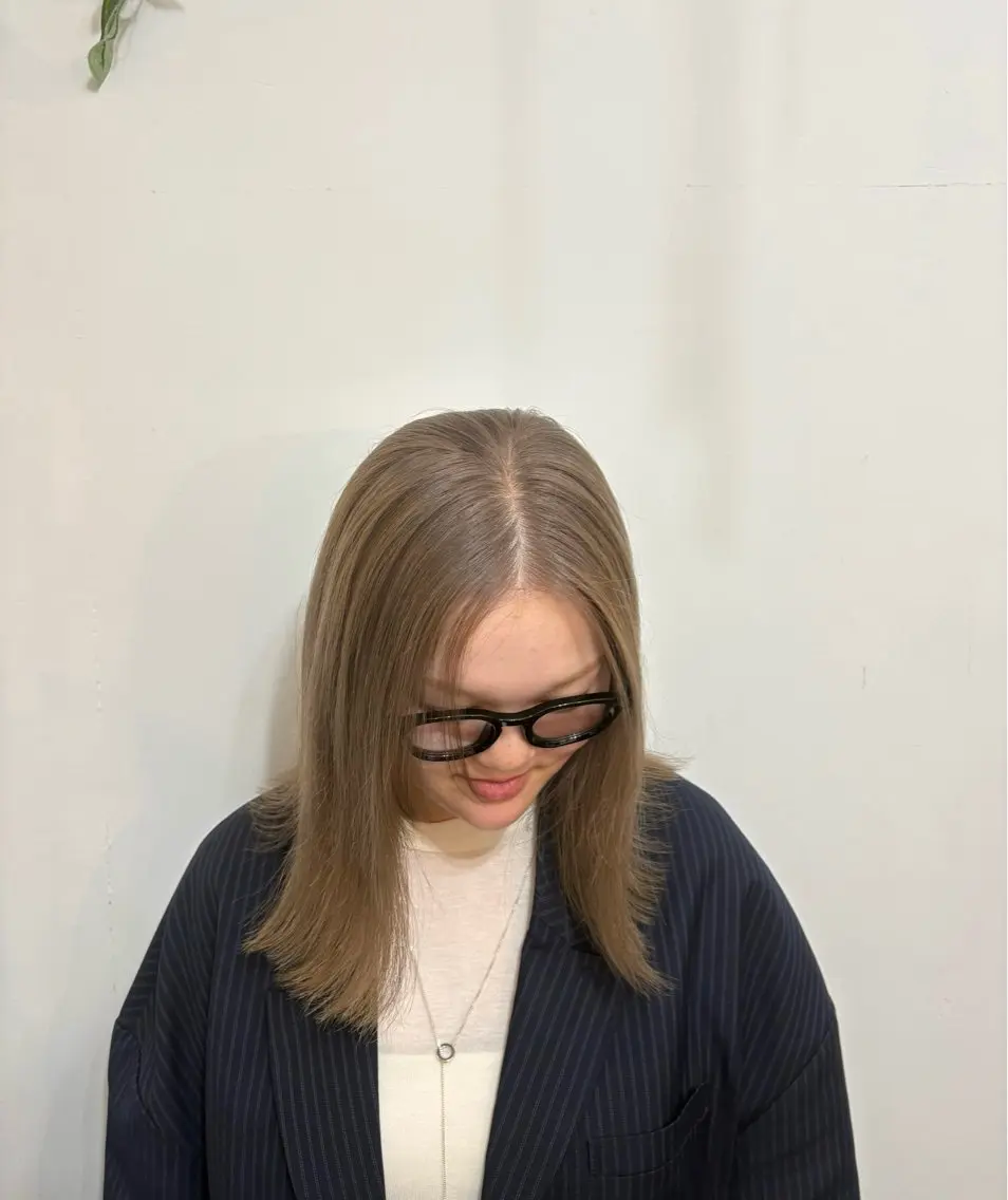 ミディアム カラー 入澤 凜のヘアスタイル