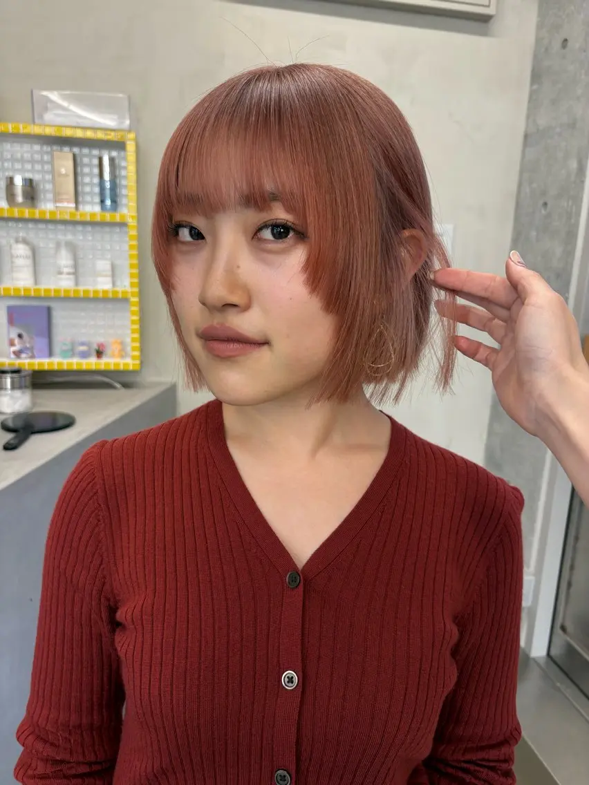 ショート カラー Saki/レイヤー/ 柔色カラー/顔まわりのヘアスタイル