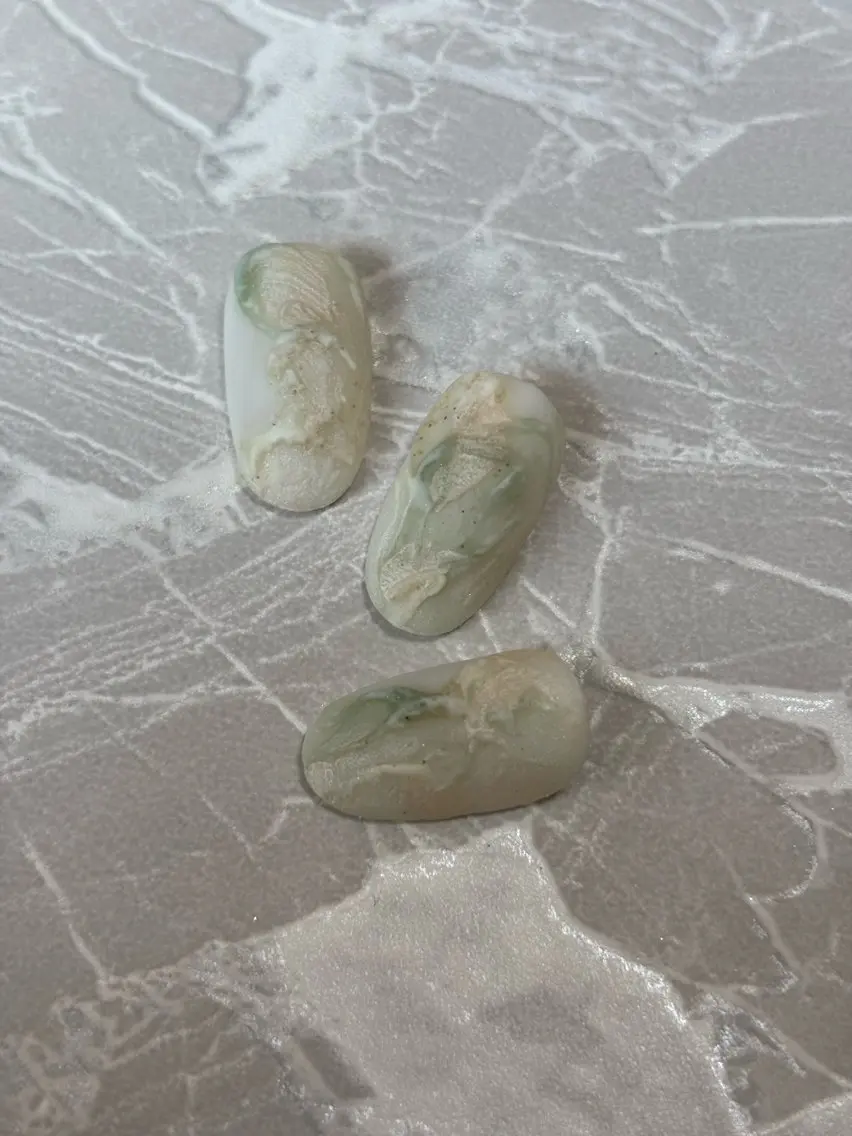 ネイル ニュアンスネイル ハンドネイル 茂野 恵のネイルデザイン