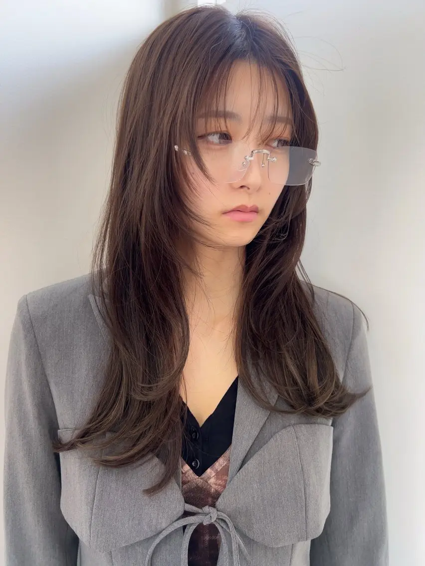 ロング カット ヘアカラー トリートメント vince. moekoのヘアスタイル