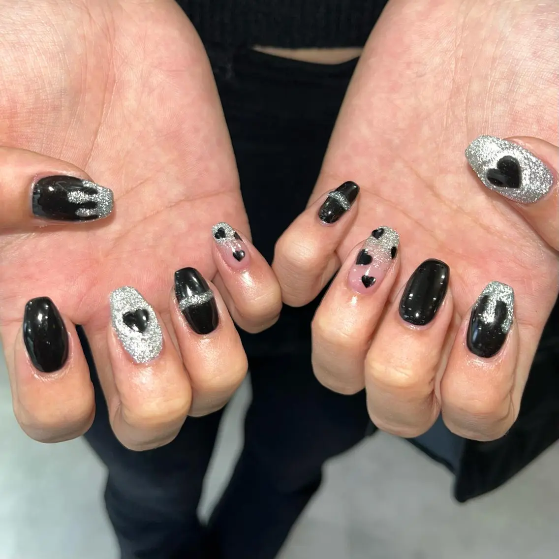 ネイル ハンドネイル フットネイル 🪐富島彩夏 /海外nail🪐のネイルデザイン