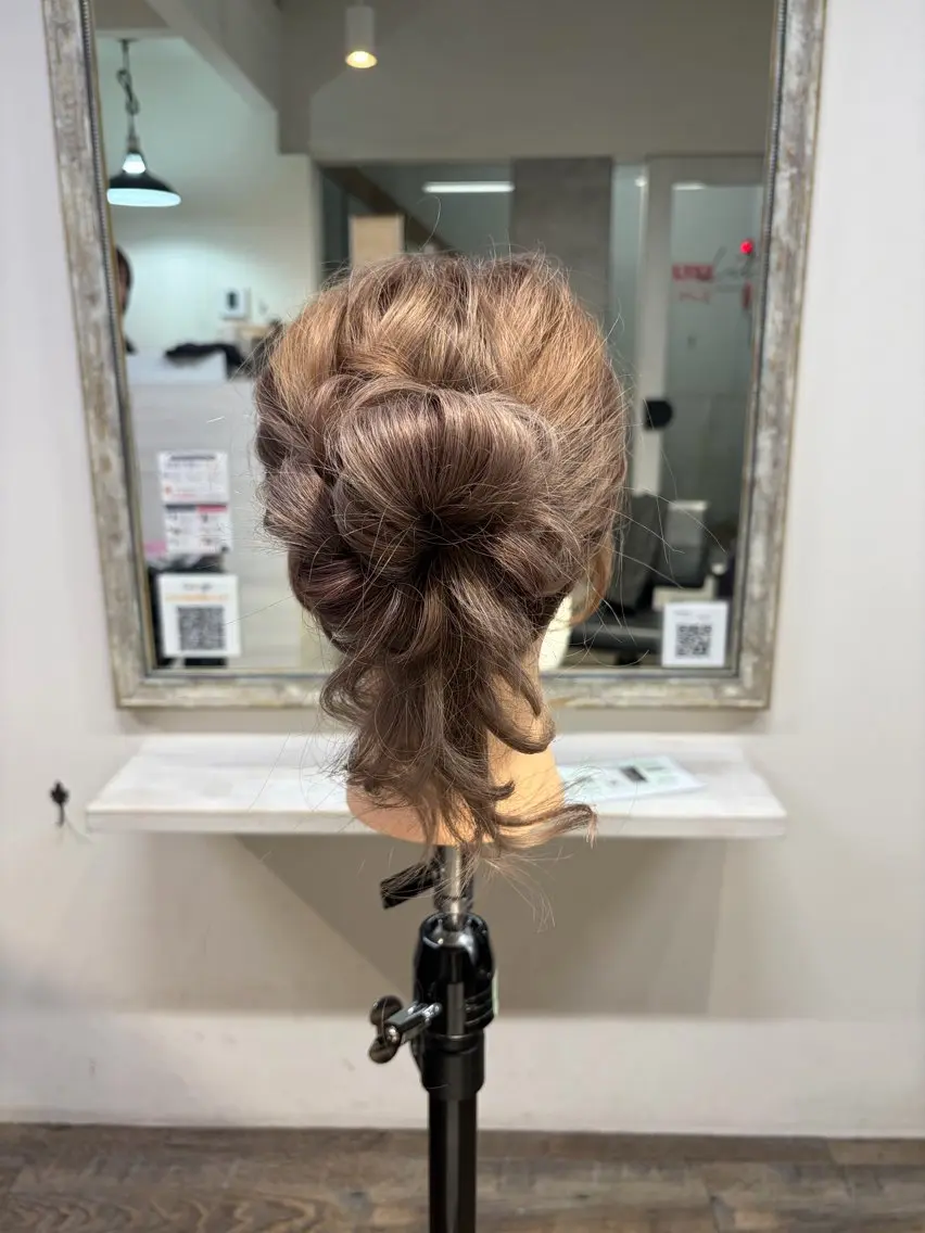 セミロング ヘアセット SHUKA🎀 韓国スタイル艶カラーのヘアスタイル
