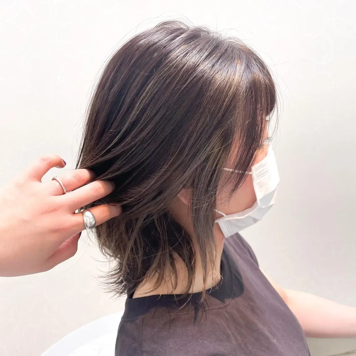 ミディアム カラー カット ヘアカラー トリートメント 神 .のヘアスタイル