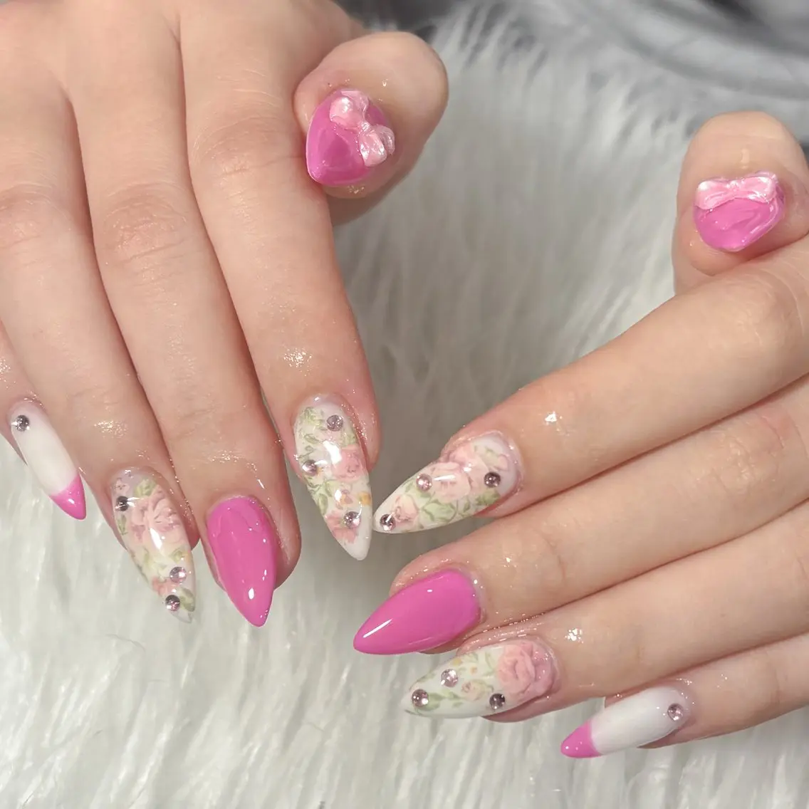 ネイル ハンドネイル LAVISH manaのネイルデザイン