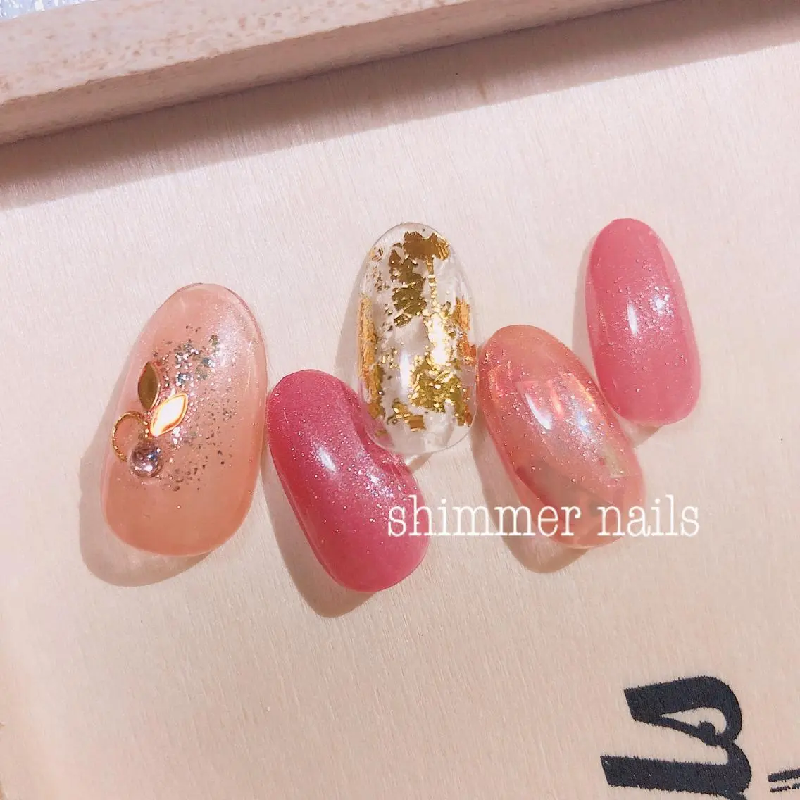 ネイル フットネイル shimmer nailsのネイルデザイン