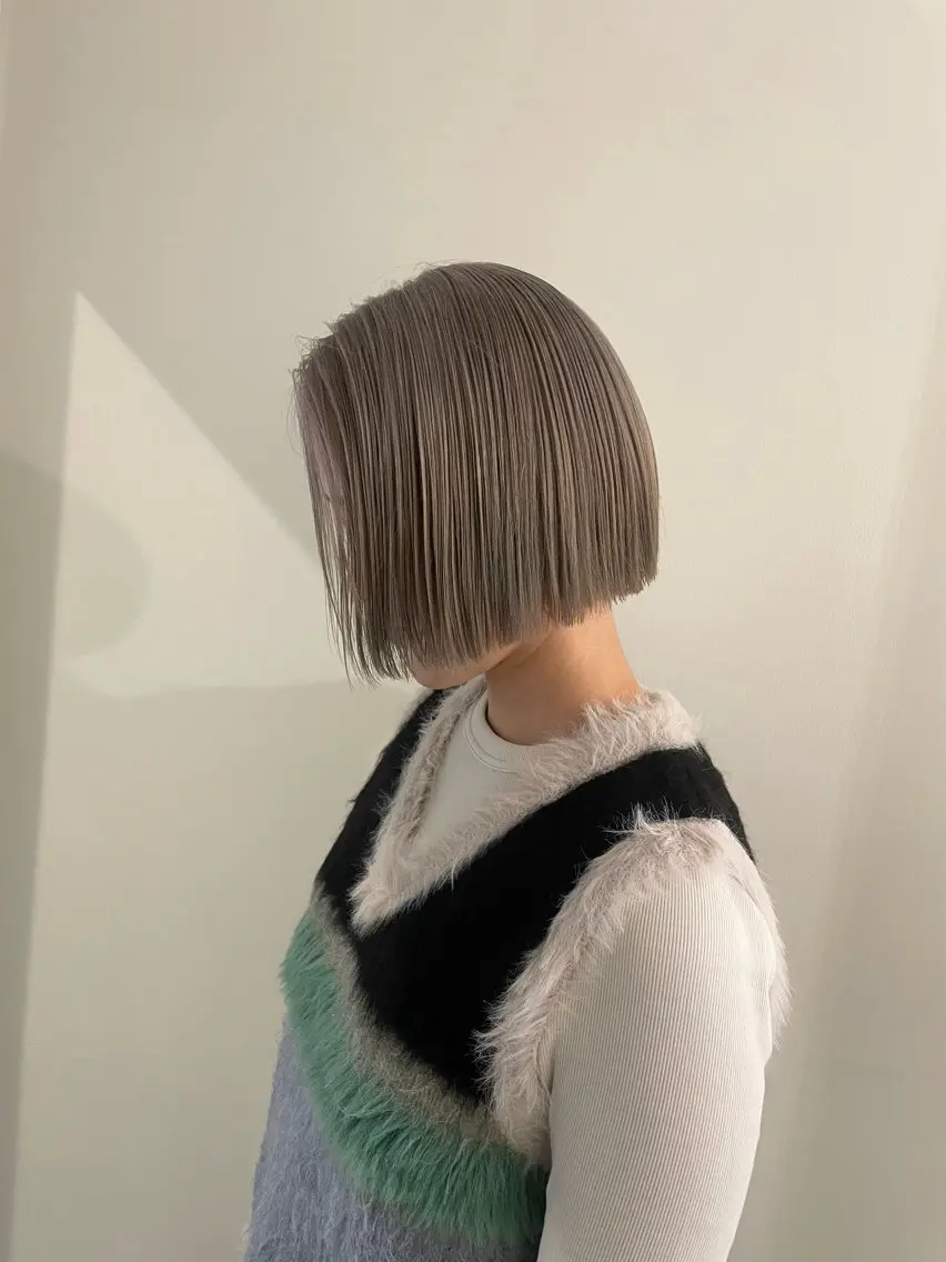 ショート カラー ブリーチ カット ヘアカラー トリートメント 渋谷 留菜のヘアスタイル