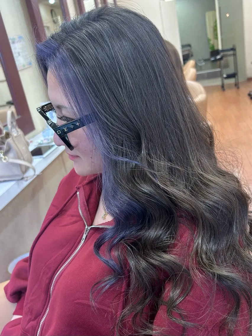 セミロング カット ヘアカラー 濱川 良栄のヘアスタイル