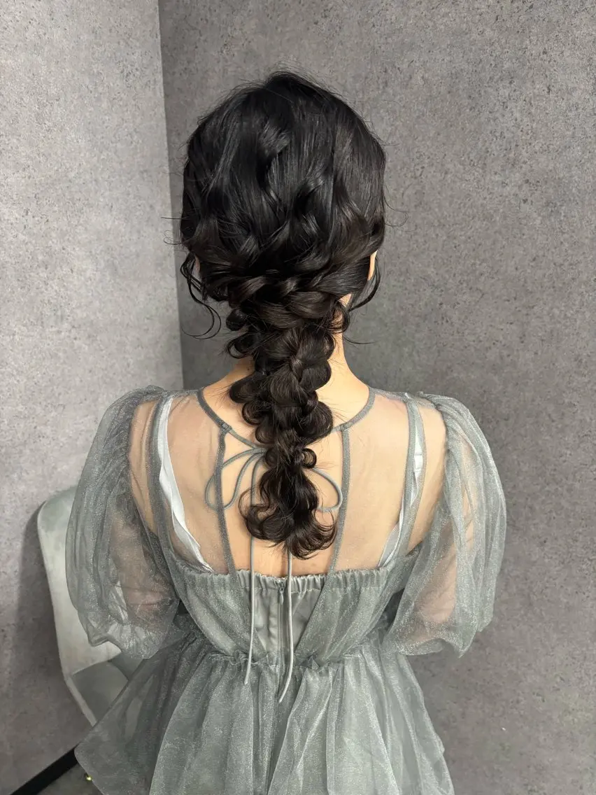ロング ヘアアレンジ ヘアセット 森岡 紗羽のヘアスタイル