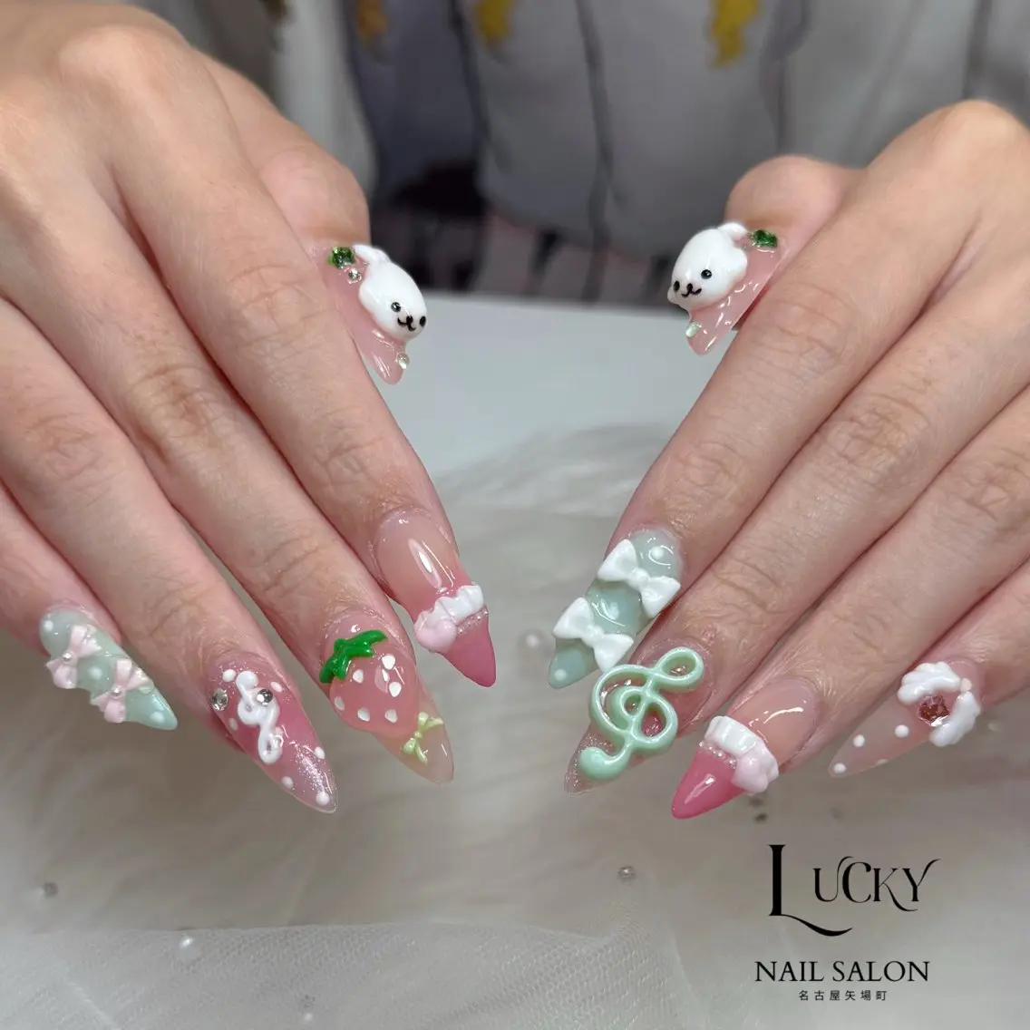ネイル ハンドネイル Lucky Nail Salonのネイルデザイン