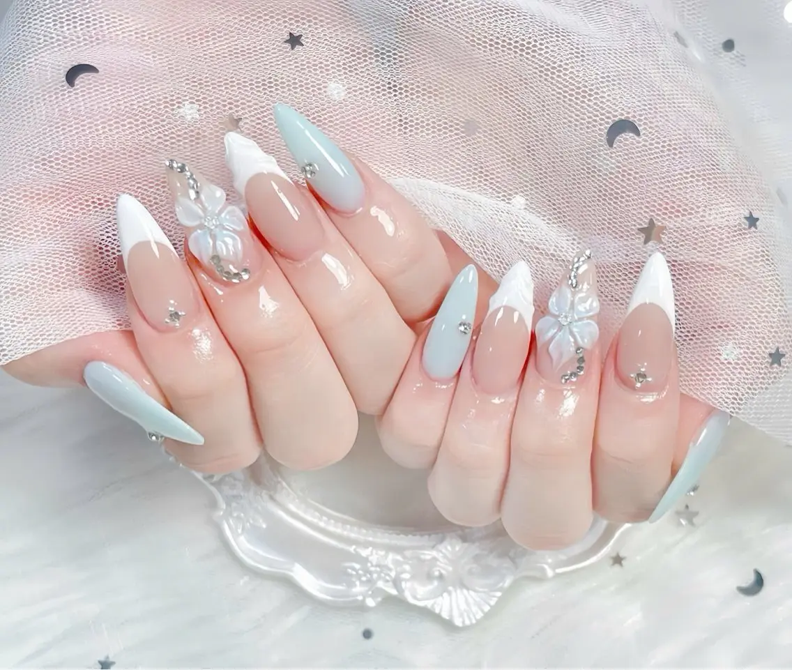 ネイル チークネイル 長さ出し フレンチネイル ジェルネイル グラデーション ハンドネイル THANHTHANH NAILのネイルデザイン