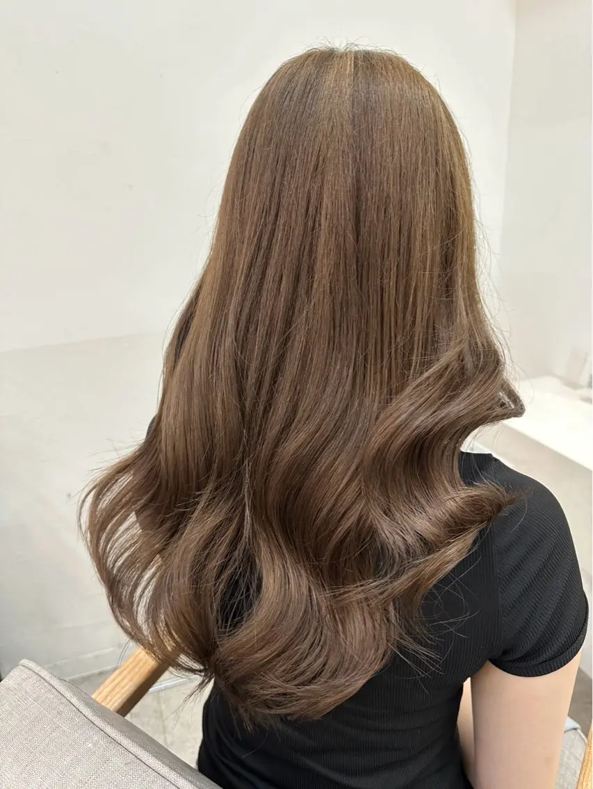 ロング カラー アッシュ アッシュグレー アッシュグレージュ グレージュ カット ヘアカラー トリートメント 🦋Yui🦋透明感 /ベージュ/Wカラーのヘアスタイル