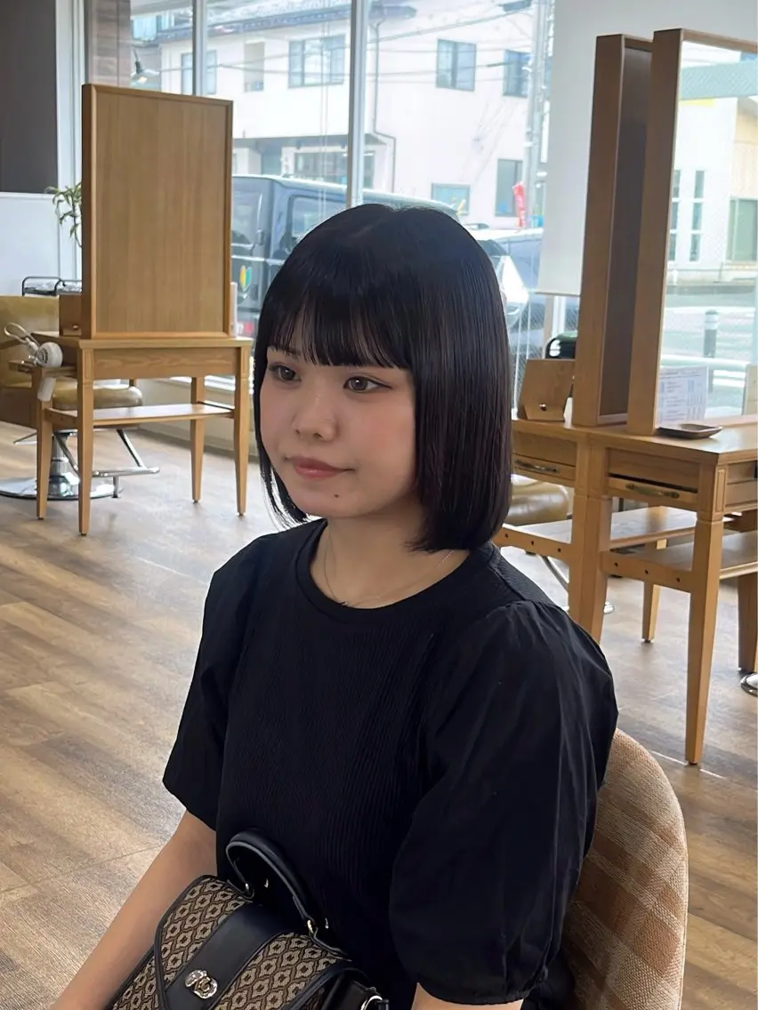 ショート ボブ 宮本 楓のヘアスタイル