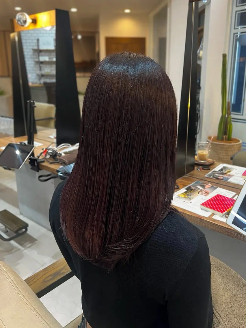 セミロング カラー 丸谷 怜奈のヘアスタイル