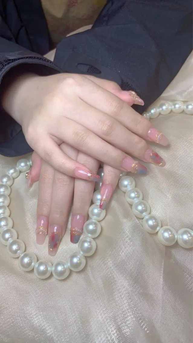 ネイル オーロラネイル 長さ出し フットネイル フレンチネイル ジェルネイル 🌟桜beauty 🌟プロ ネイリストのネイルデザイン